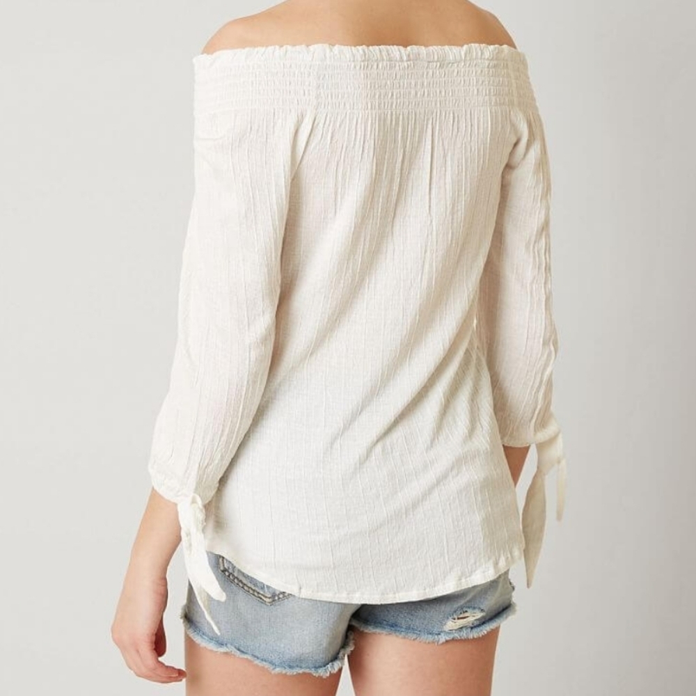 Daytrip Top from Buckle - Picture 2 of 7
